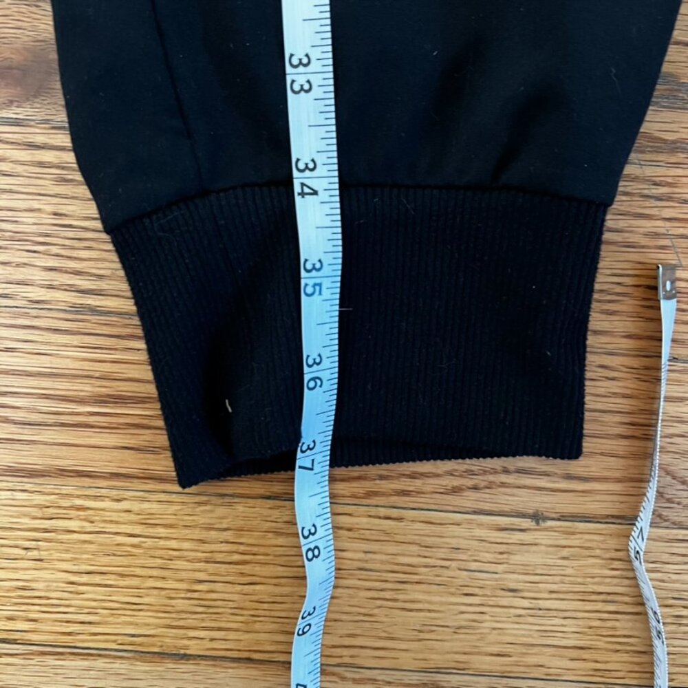 Athleta Black Joggers Women’s M Athleisure Travel Lounge Gorpcore Pants Pockets - Picture 12 of 14
